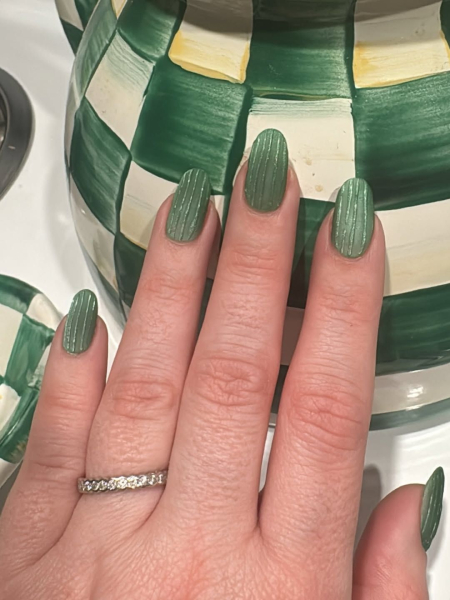 Green ribbed glass nails